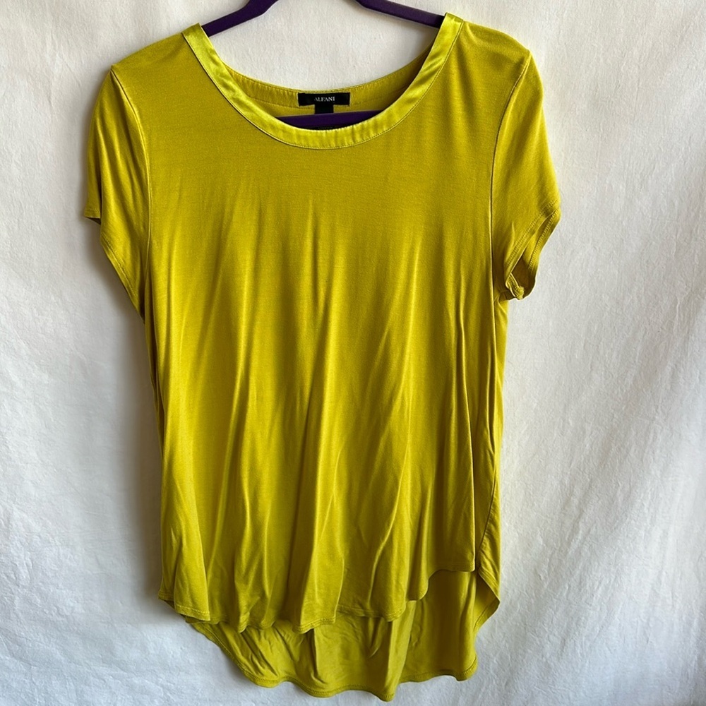 Alfani green-yellow round neck flowy cap sleeve tunic, size L